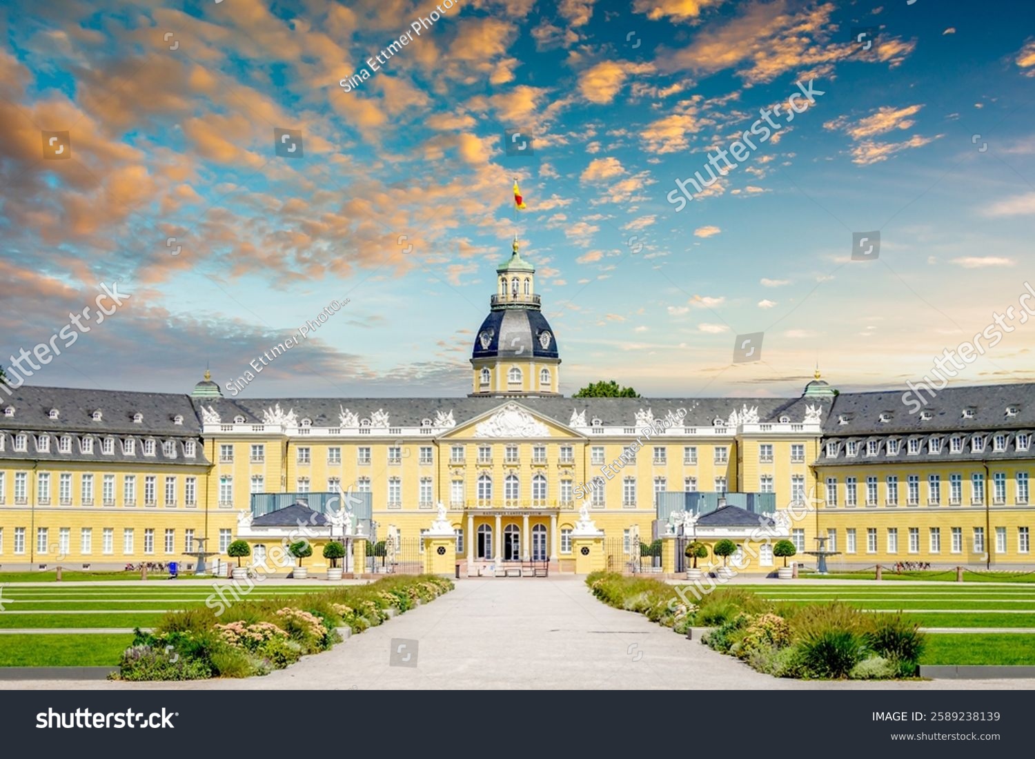 stock-photo-karlsruhe-baden-w-rttemberg-deutschland-castle-in-karlsruhe-2589238139